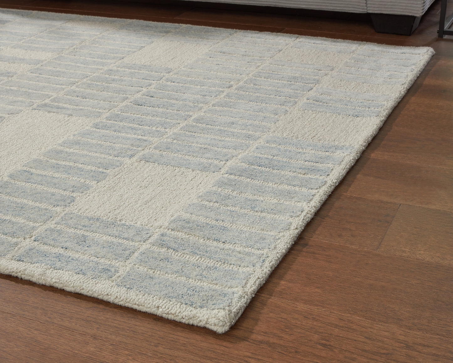 Dylanton Medium Rug