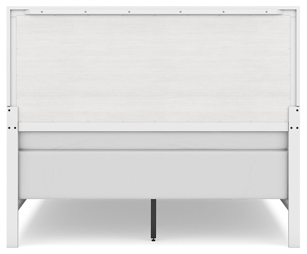 Binterglen Queen Panel Bed with Mirrored Dresser and Chest